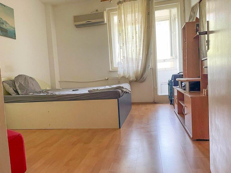Piata Unirii vis a vis Hotel Horoscop