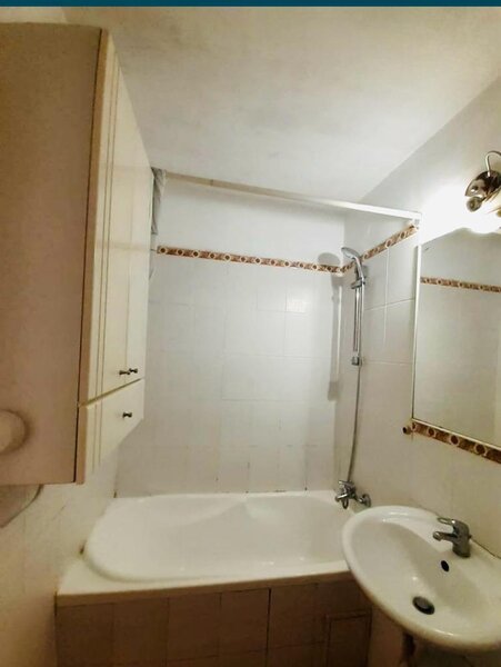 Piata Unirii vis a vis Hotel Horoscop